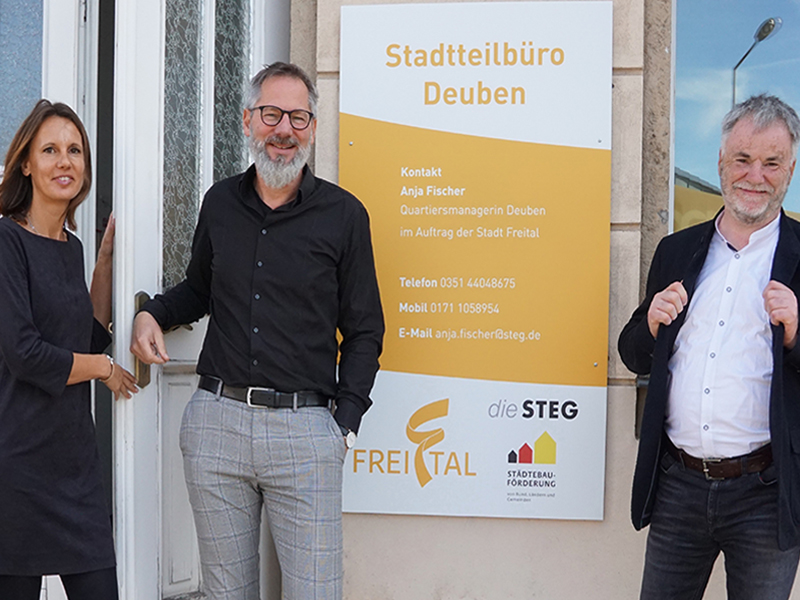 STEG Geschäftsführer Thomas Bleier, Freitals Oberbürgermeister Uwe Rumberg eröffnen Stadtteilbüro in Freital für Geschäftsstraßenmanagement